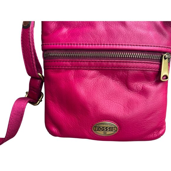Fossil Womens Crossbody Bag  Hot Pink Leather With Adjustable Strap & Zip Closur - Picture 4 of 8